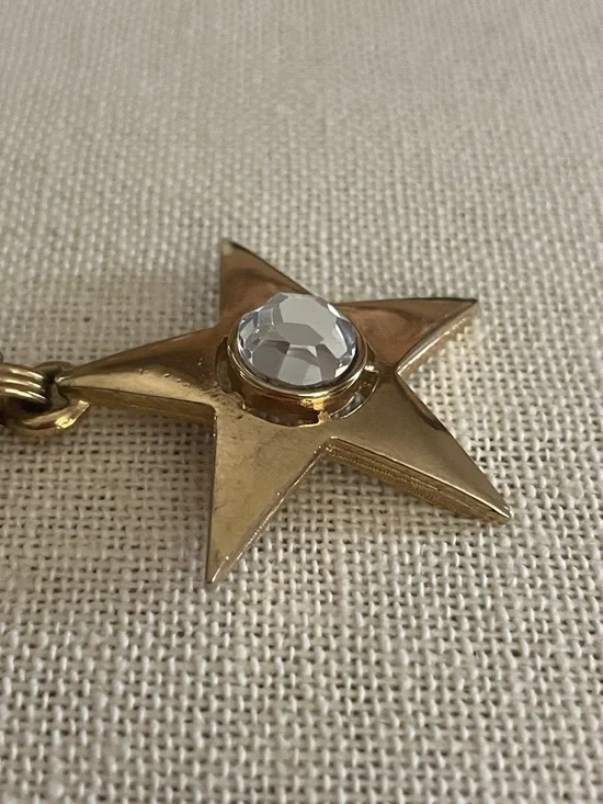 Sparkling Star Charm Pin - Picture 5 of 7